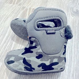 Baby Bogs Size 4